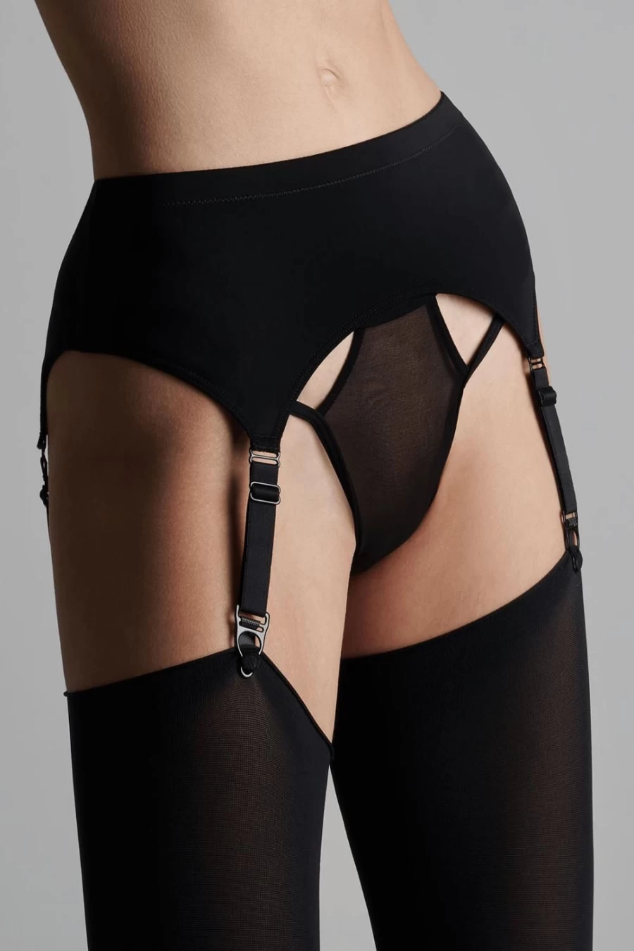 Maison Close Black Pure Tentation Suspender - Elegant Lingerie Accessory
