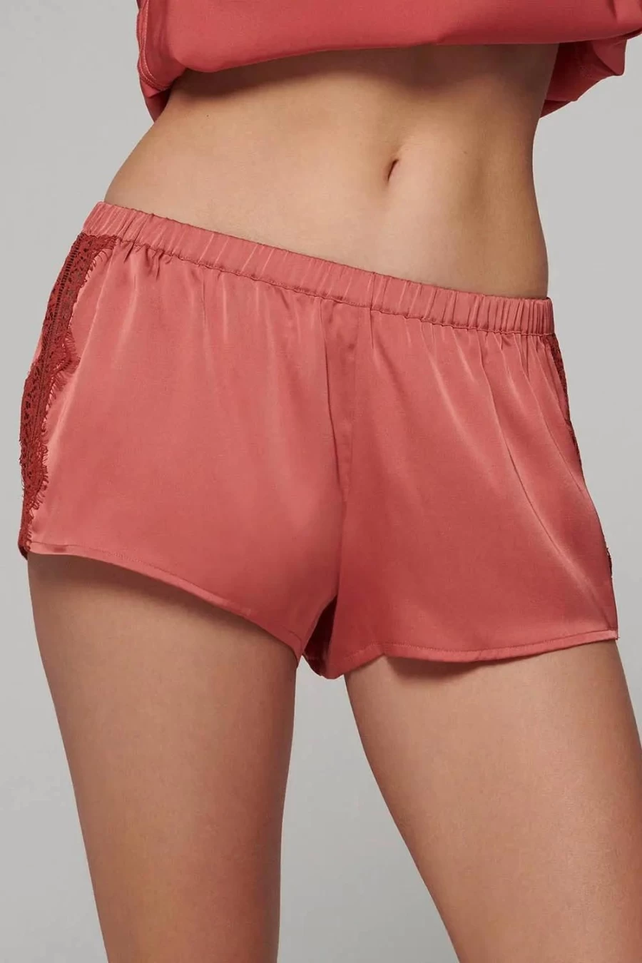 Simone Pérèle Satin Secrets Short in Quartz Pink - Luxurious Women's Lingerie
