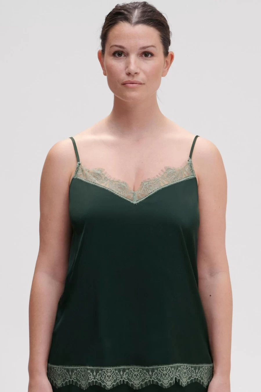 Simone Pérèle Satin Secrets Camisole in Kolsai Green - Luxurious Women's Sleepwear